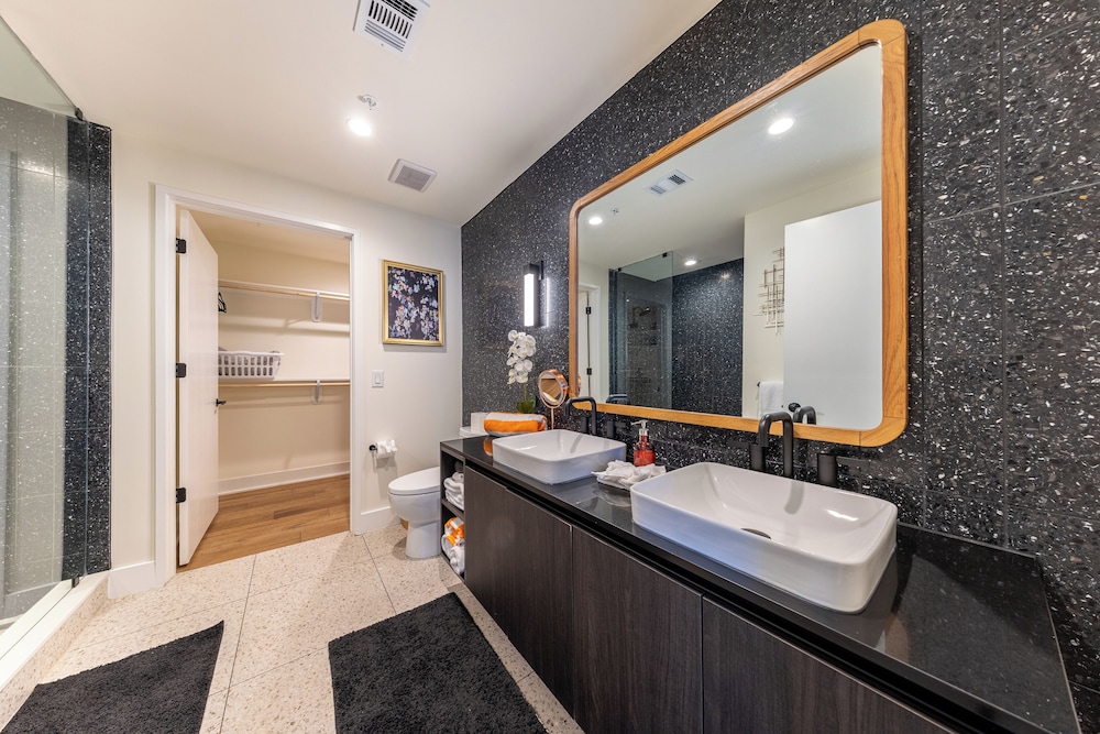 Austin Condo Hotel - photo 809