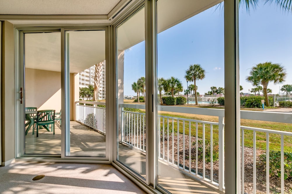 Barefoot Resort North Tower by Condo World - photo 31