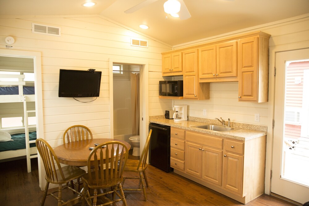 Indiana Beach Accommodations - photo 13