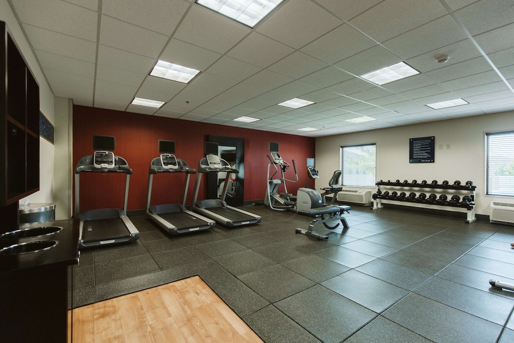 Hampton Inn Bismarck - photo 25