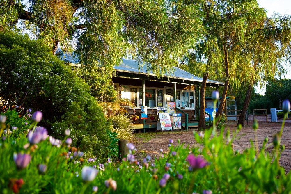Gracetown Caravan Park — hotel in Cowaramup