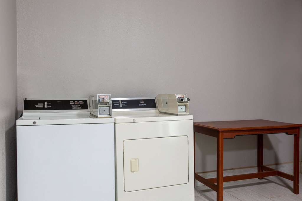 Super 8 by Wyndham Ottawa - photo 19