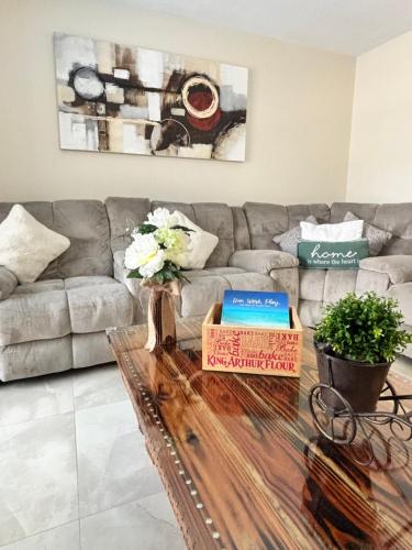 Vintage Family Scape heated pool&discount in Tampa, United States