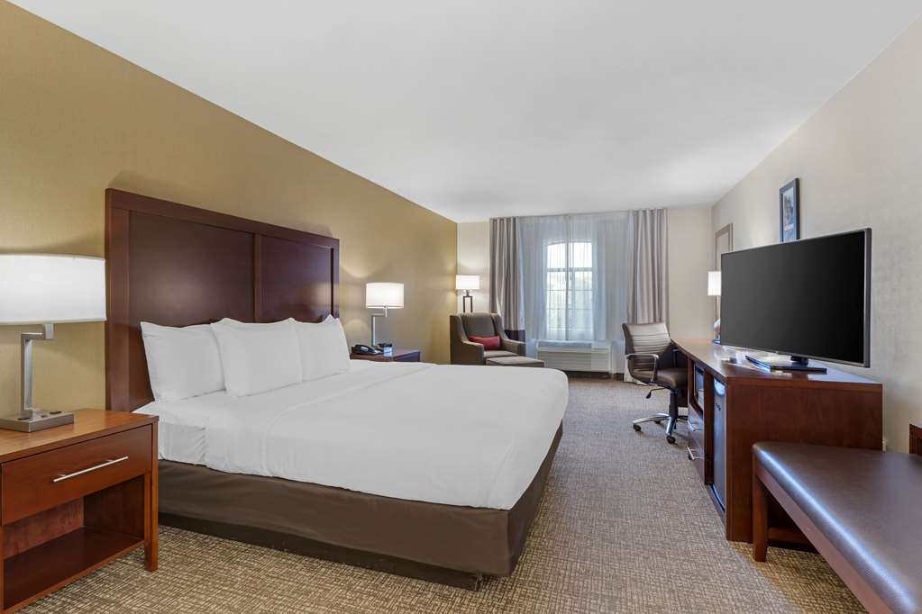 Comfort Inn Marina on the Monterey Bay - photo 18