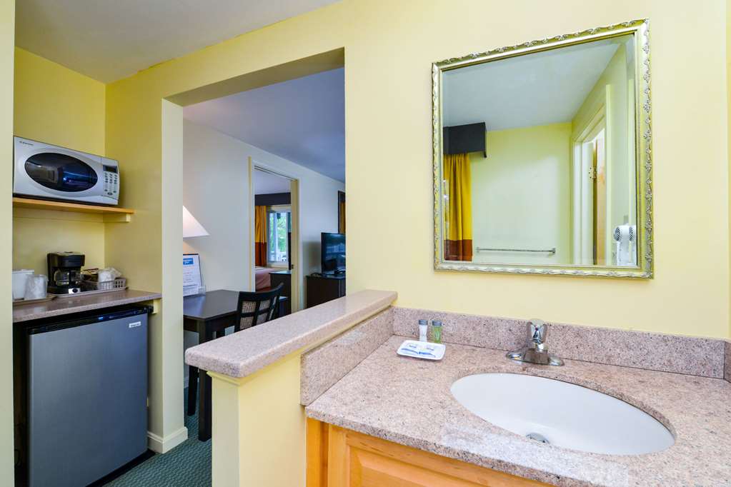 Rodeway Inn Orleans Cape Cod - photo 37