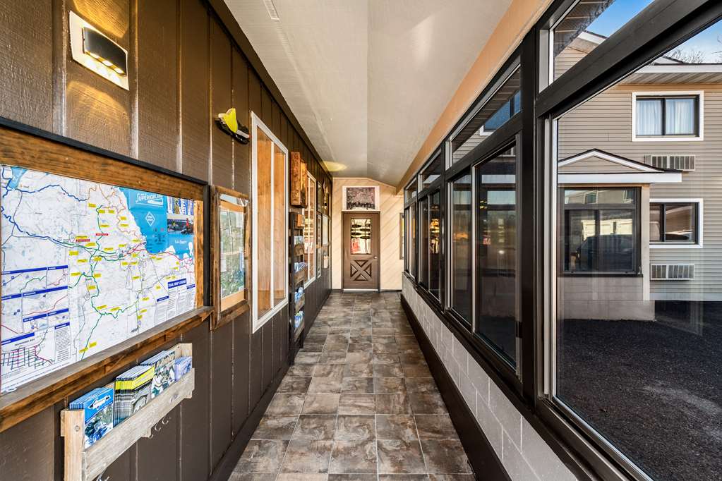 Americas Best Value Inn Marquette - photo 3