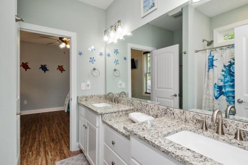 Pawsitively Paradise by Oak Island Accommodations - photo 46