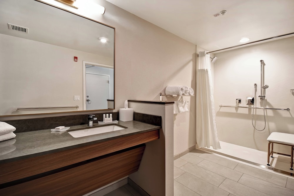 Fairfield Inn & Suites by Marriott Plymouth - photo 24