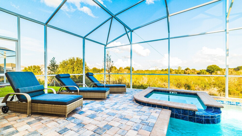Spacious Resort Home: Pool Theater & More - photo 19