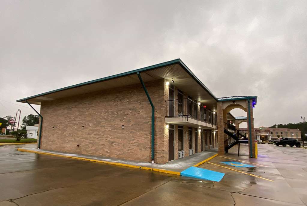 Days Inn by Wyndham Forest - photo 9