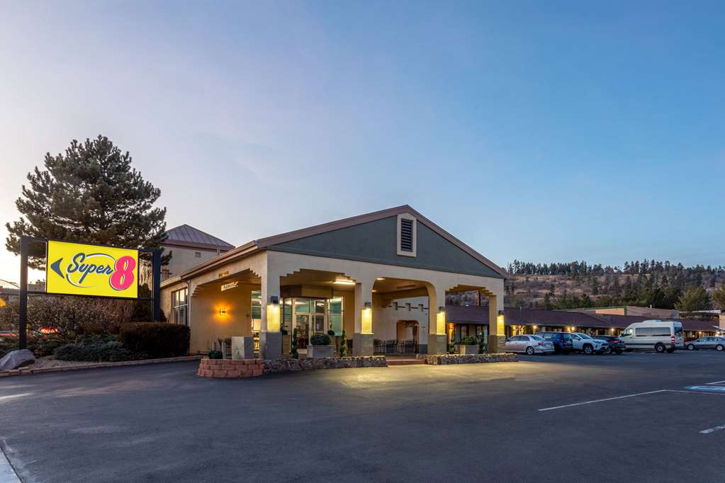 Super 8 by Wyndham Conference Center NAU Downtown - photo 6