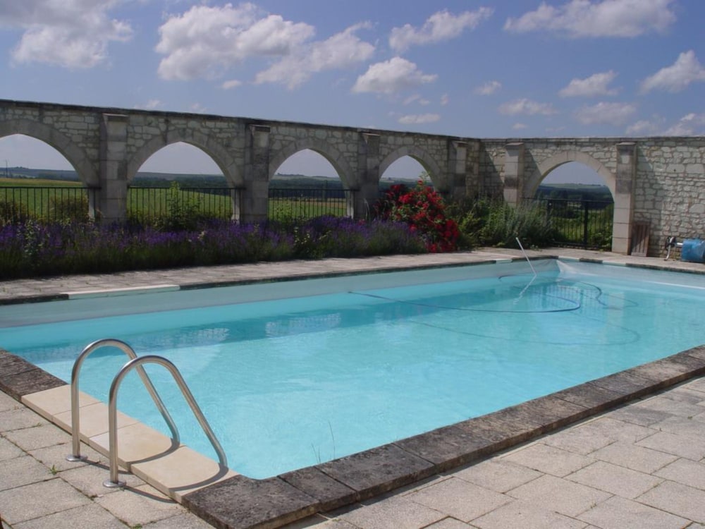 Le Manoir des Roches - last minute hotel in Lencloitre