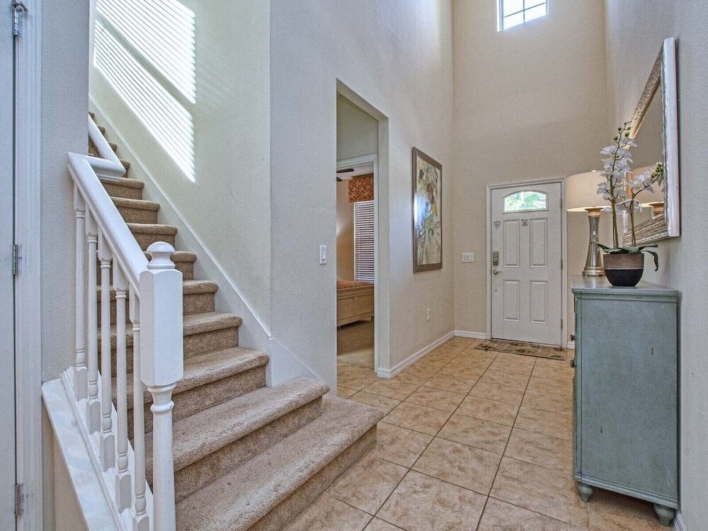 Spacious 8BR Villa w Pool & Resort Amenities - photo 27