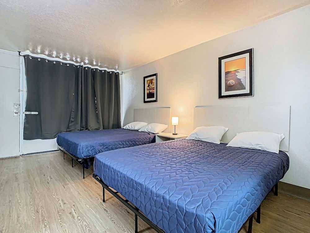 Quality Inn Davenport Maingate South - photo 11