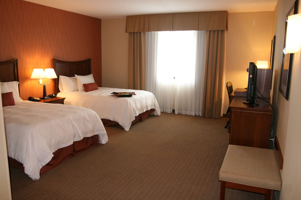 Hampton Inn & Suites Folsom - photo 21