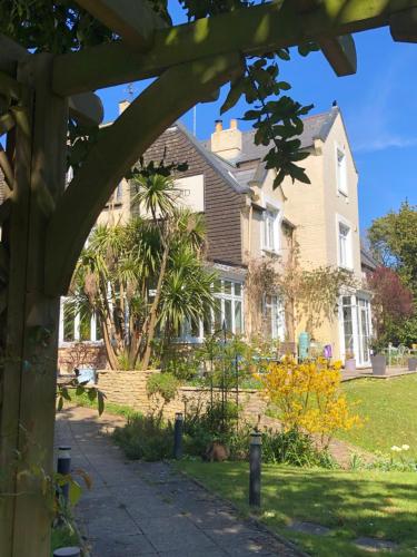 Bedford Lodge — 4-Star Luxury Hotel in Shanklin, United Kingdom