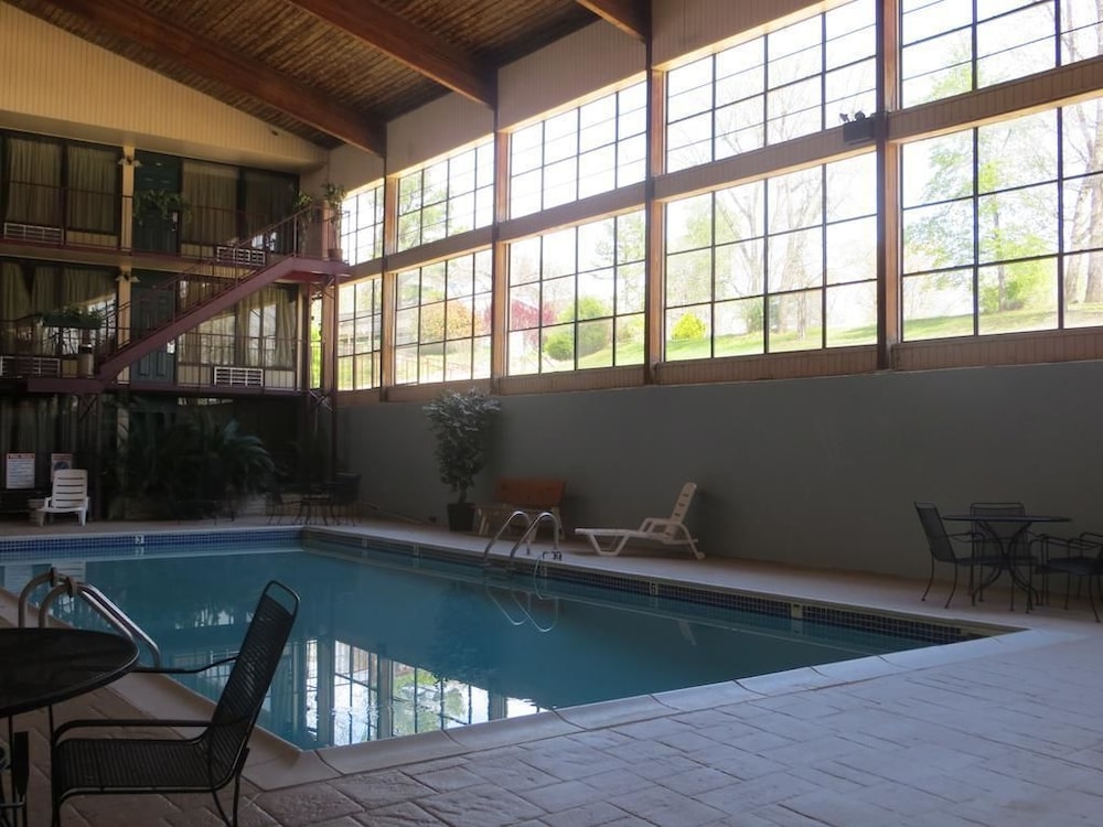 Lake Norfork Inn - photo 47