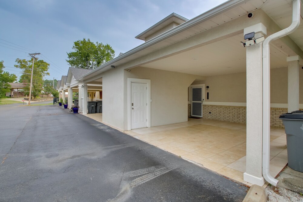 Lakefront Duplex on Lake Hamilton w Boat Slip - photo 27