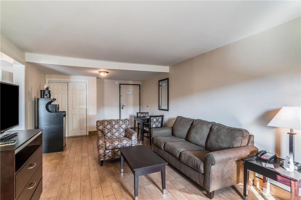 Quality Inn & Suites near Downtown Bakersfield - photo 20
