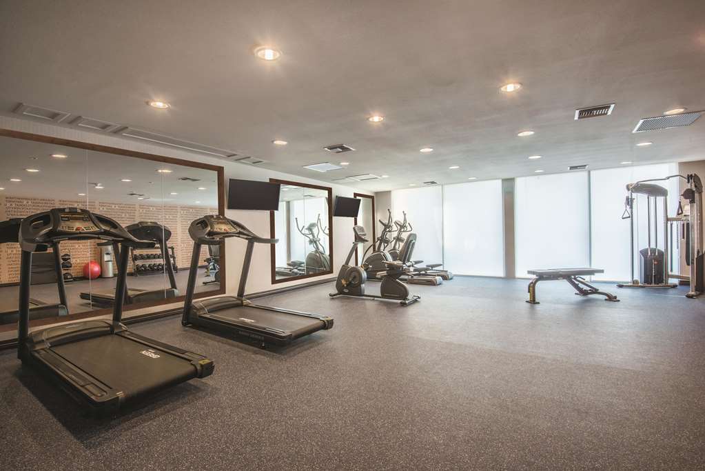 La Quinta Inn & Suites by Wyndham Kingman - photo 7