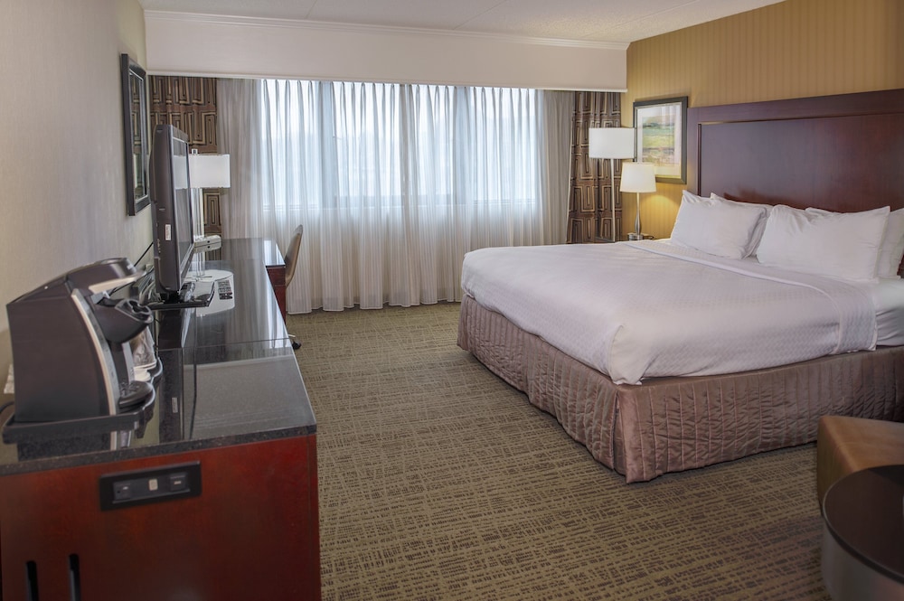 Crowne Plaza St. Louis Airport by IHG - photo 24