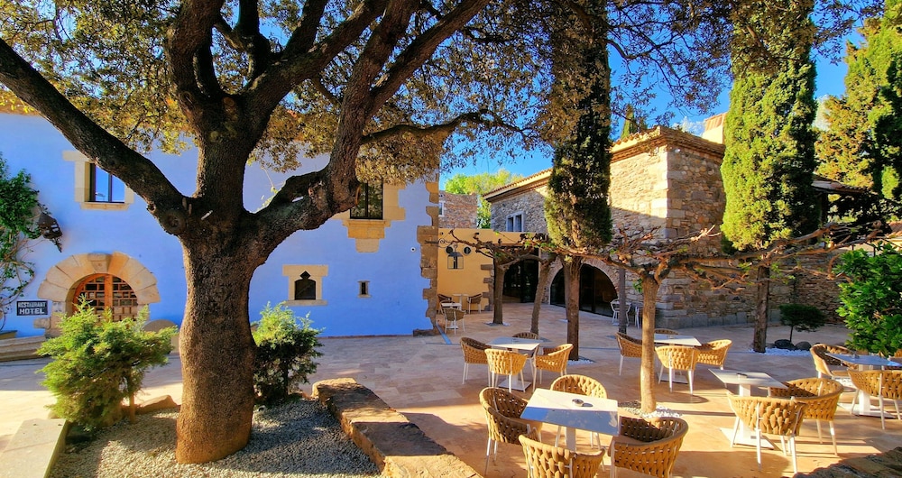 Boutique Hotel Comtal Empuries - carbon neutral hotel in Castello D'empuries