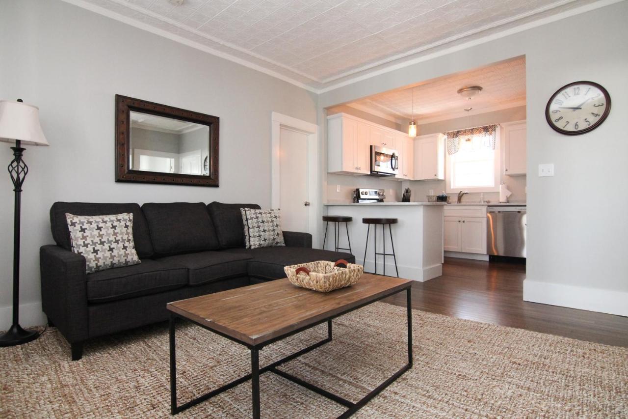 New One Bedroom Apartment Near Lake Winnipesaukee — 4-Star Luxury Hotel in Wolfeboro, United States