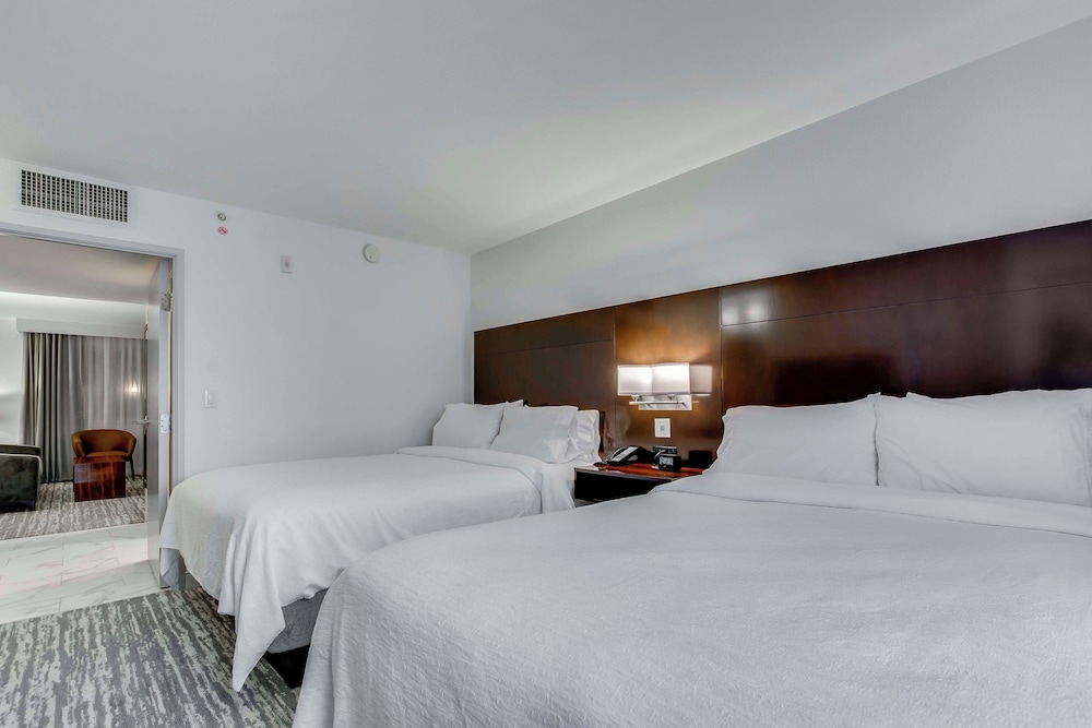 Embassy Suites Louisville East - photo 47