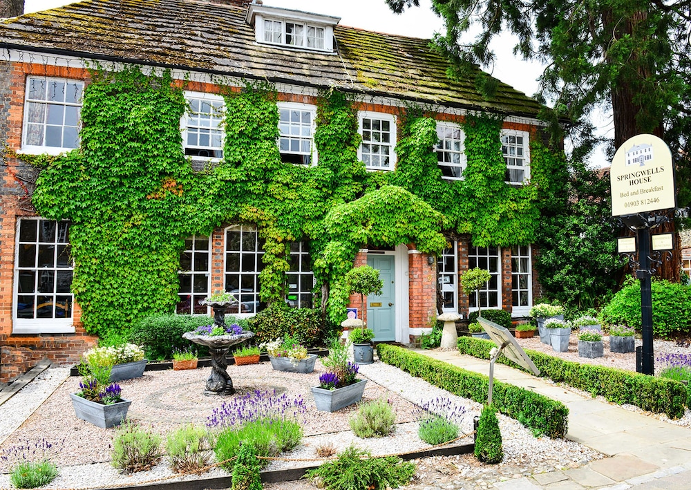 Springwells House — 4-Star Luxury Hotel in Steyning, United Kingdom