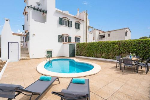 S Olivera - carbon neutral hotel in Mercadal