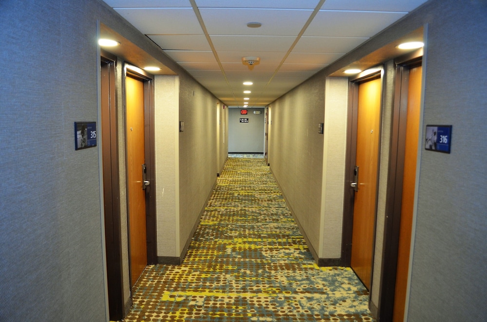 Hampton Inn & Suites Chicago Hoffman Estates - photo 45