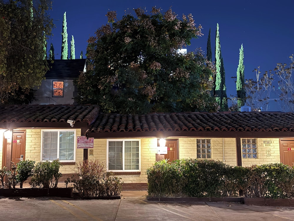 El Patio Inn Near Universal Studios Hollywood - photo 65