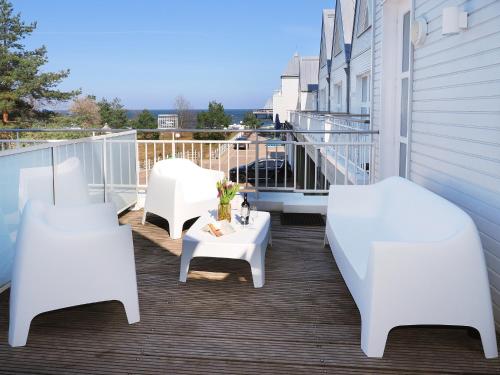Seebrücke Heringsdorf Appartement mit 2 Schlafzimmern und Terrasse S19 — 4-Star Luxury Hotel in Heringsdorf, Germany