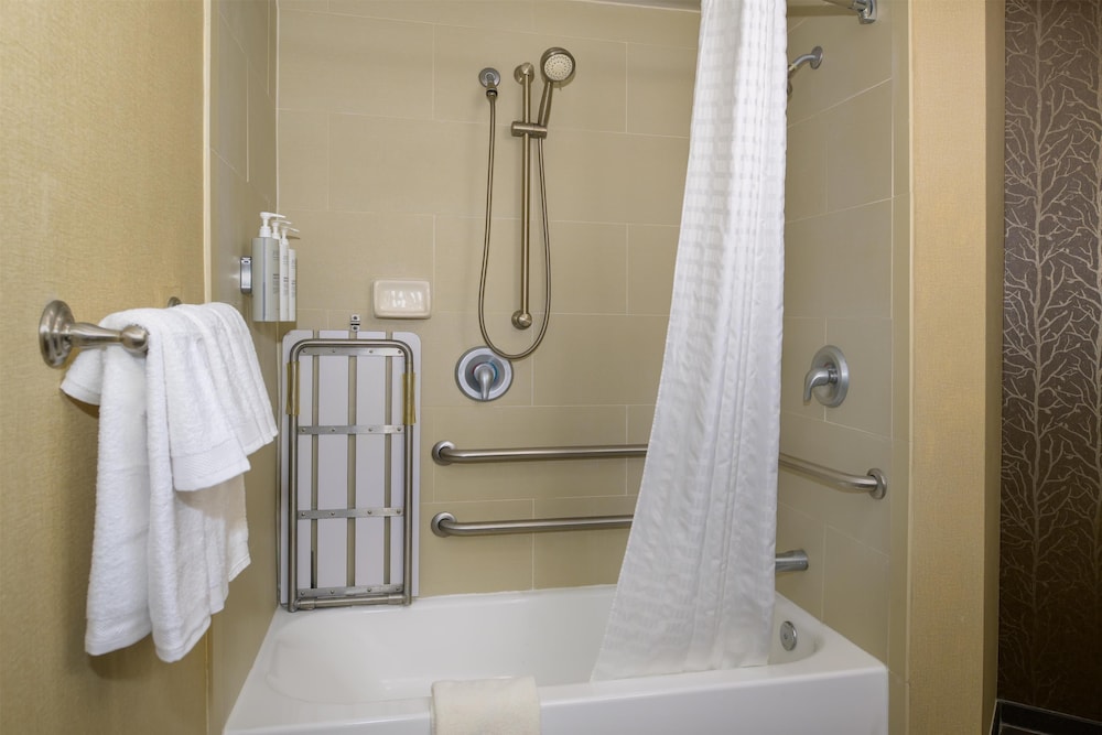 Hampton Inn by Hilton St. Louis Airport - photo 66