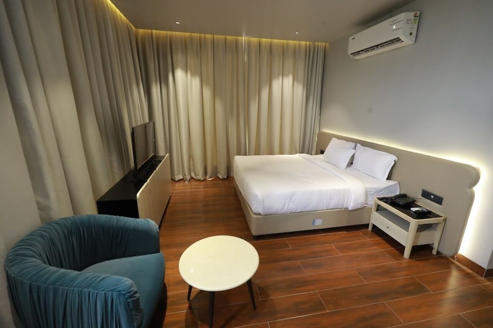 Hotel Red Diamond — Bilaspur — photo 4