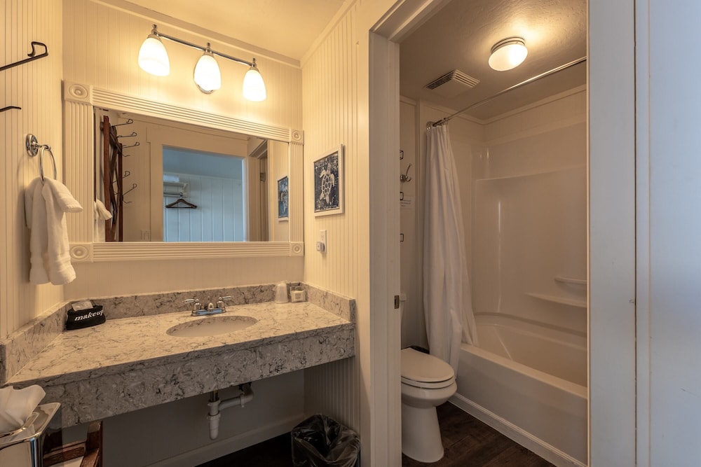 Bandon Marina Inn - photo 63