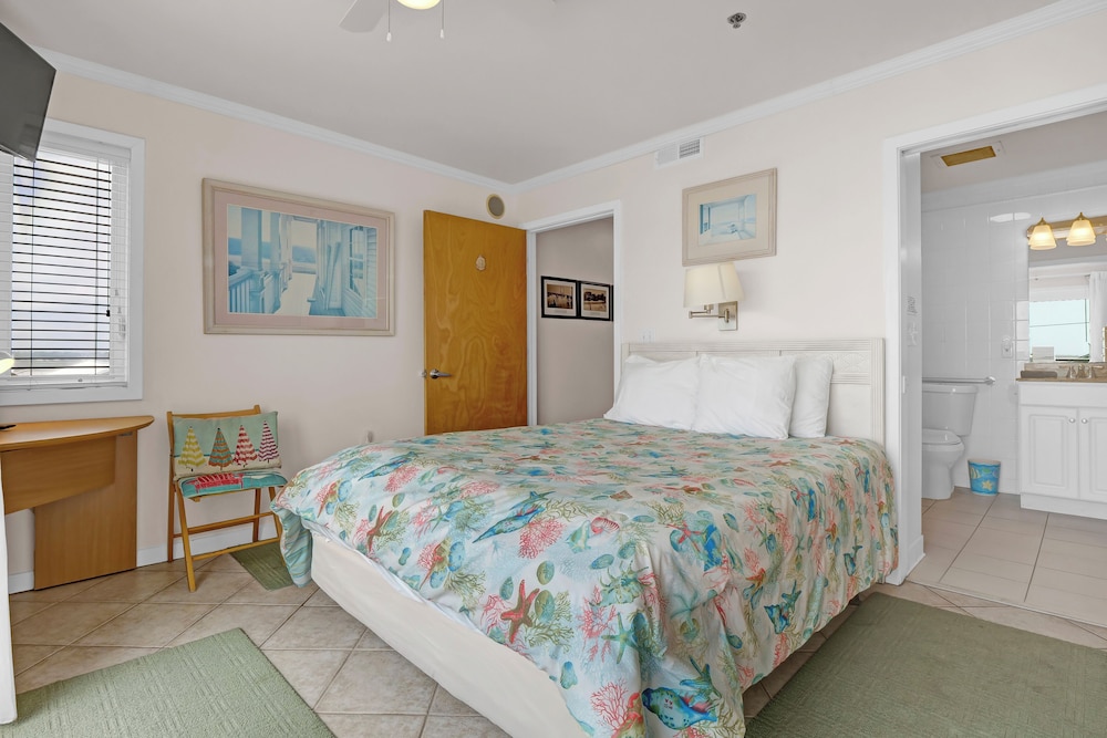 Sandpeddler Inn & Suites - photo 82