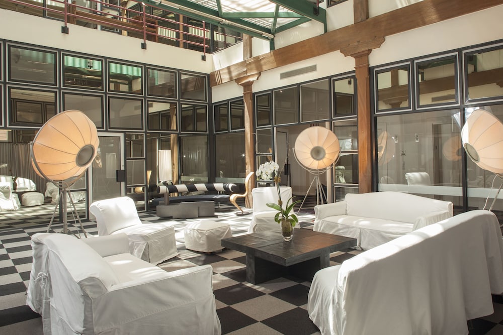 International House Hotel - photo 82