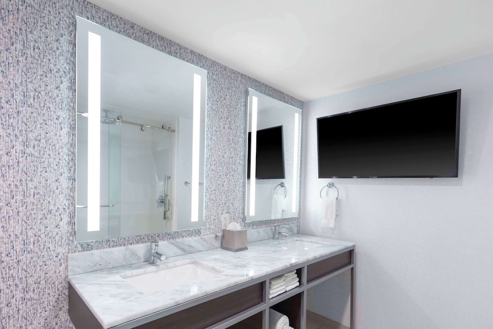 Hilton Garden Inn Freeport Downtown - photo 25