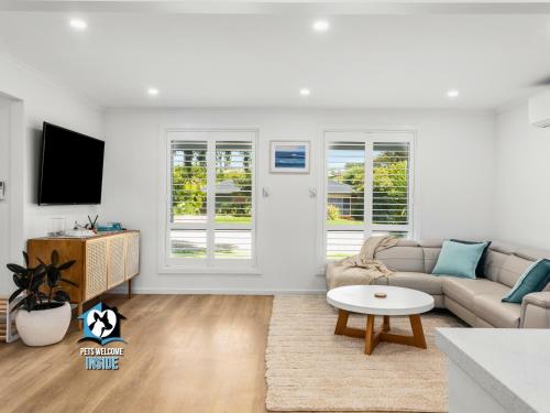 Hampton’s Style Holiday Retreat close to the beach in Encounter Bay, Australia