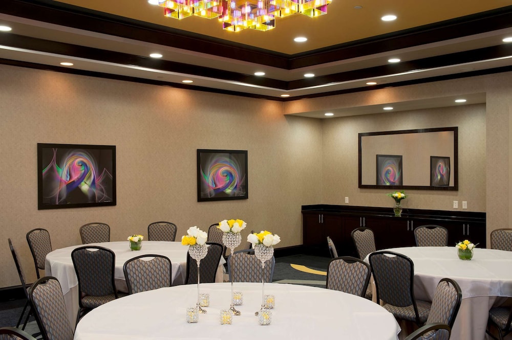 Hilton Garden Inn Fort Worth Alliance Airport - photo 67