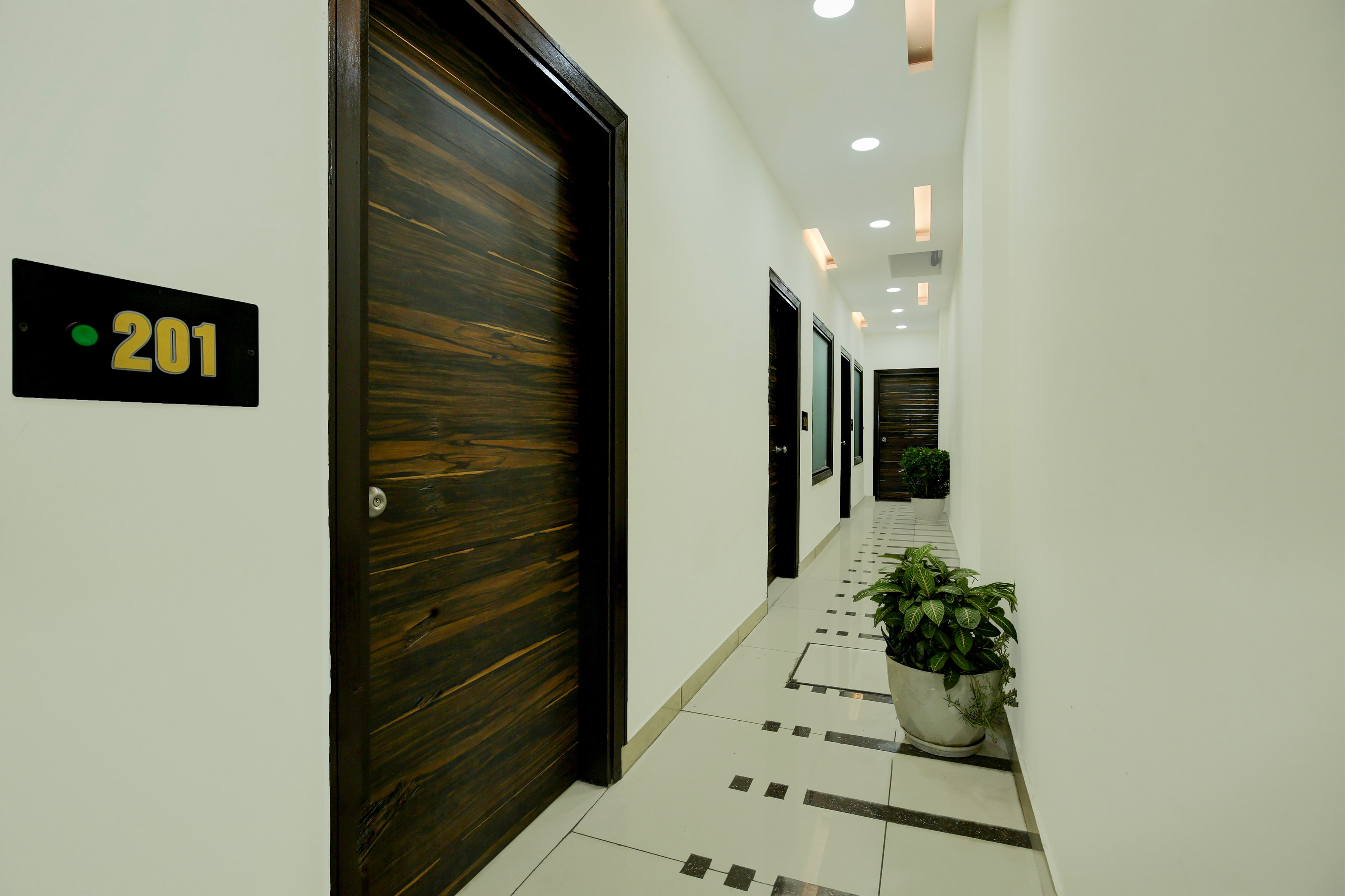 Hotel O Crystal — Ludhiana