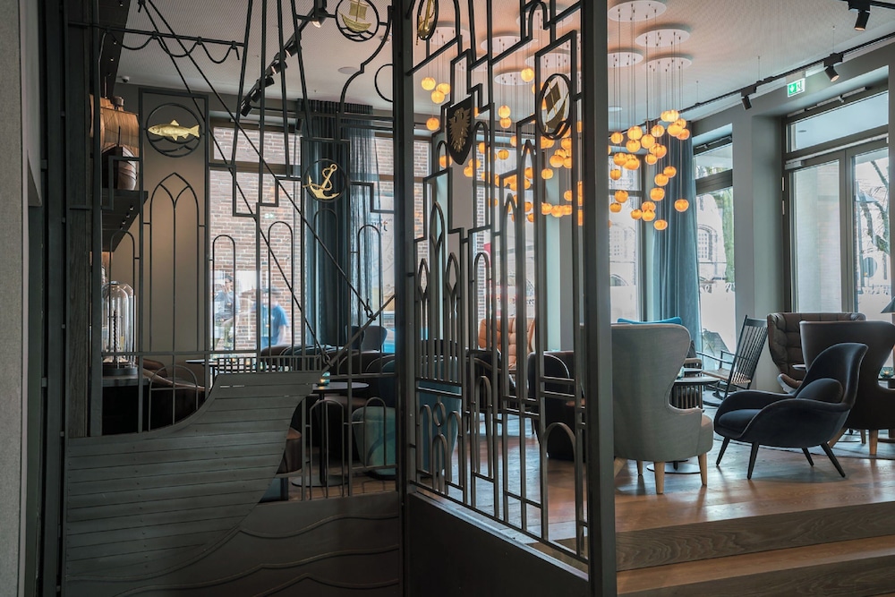 Motel One Lubeck — Luebeck