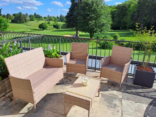 Le Relais du Golf Chateau de la Touche — hotel in Ballan-Mire