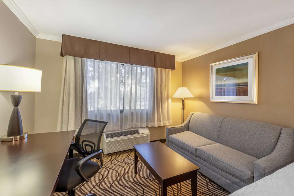 Best Western Plus Orchid Hotel & Suites - photo 64
