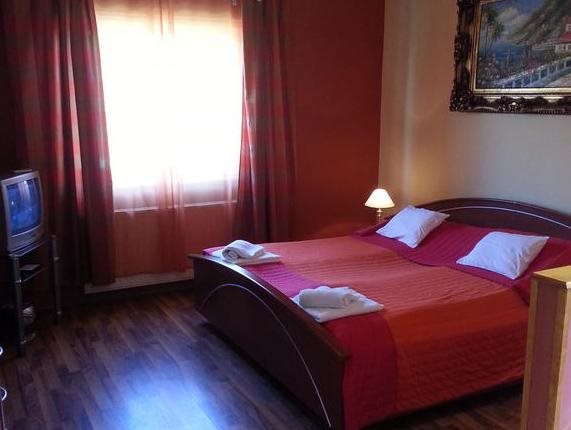 Borostyán Apartmanház — 4-Star Luxury Hotel in Morahalom, Hungary