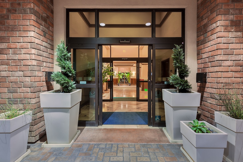 Holiday Inn Express Hotel & Suites Atascadero by IHG - photo 65