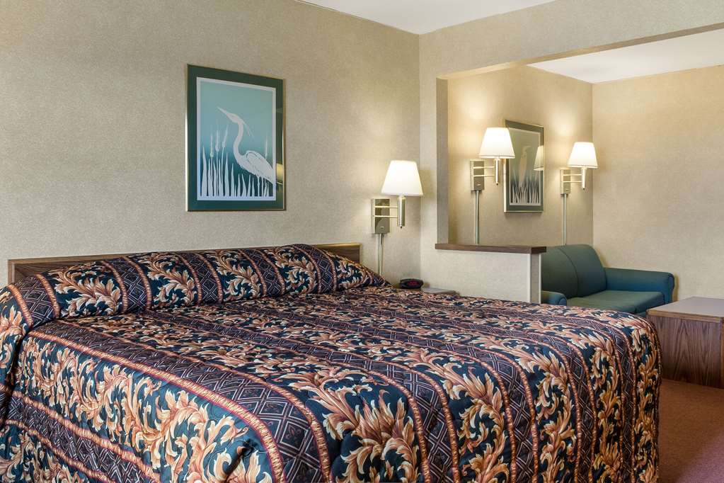 Rodeway Inn Wahpeton - photo 34