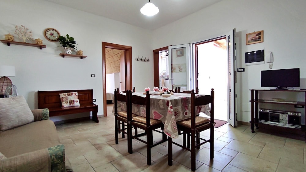Villetta Chiarello Con Giardino Privato a 2 km dal Mare — Corsano — photo 3