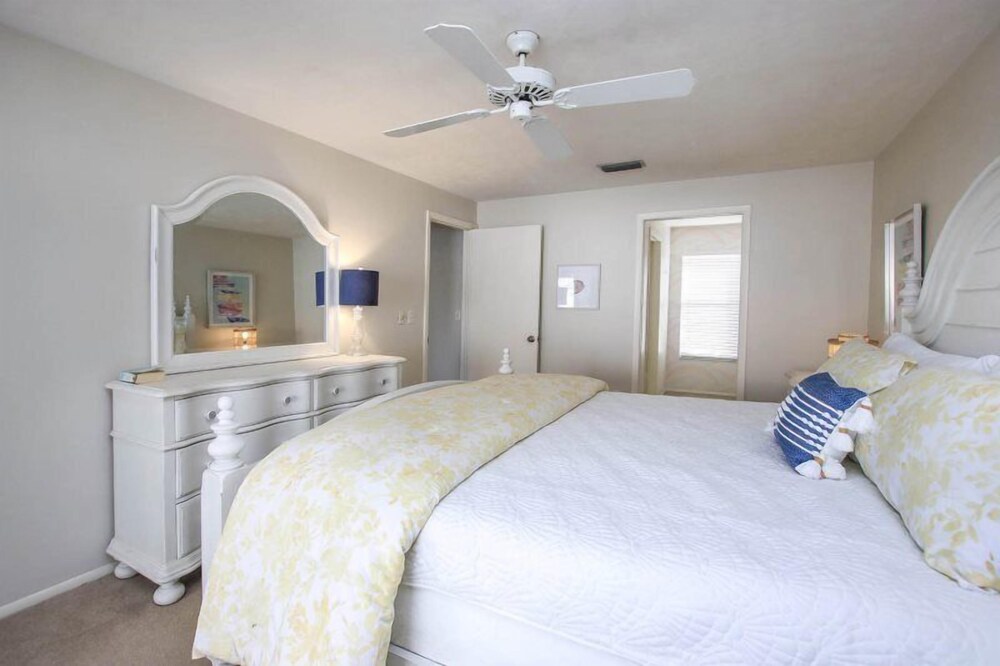 Mariner Pointe 323 - photo 14
